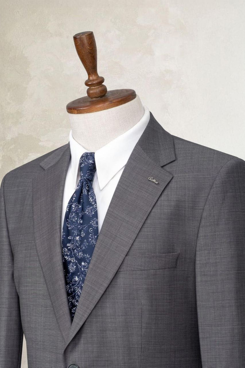 Elegant Men’s Grey Suit